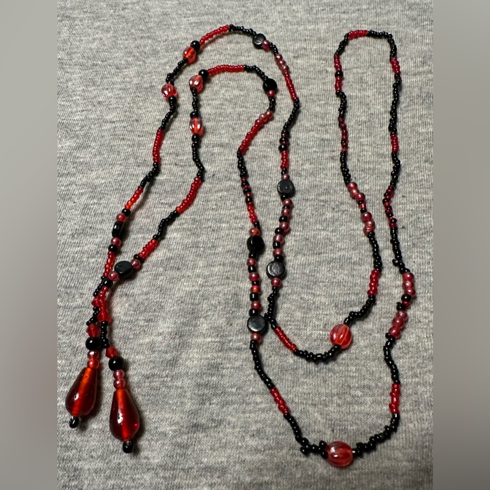 Vintage half Glass Beaded red and black necklace